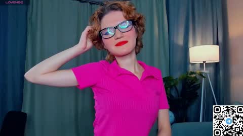 Snapshot of odettechurchwell chatting on November 9, 3:38 am Eli online show from November 9, 3:38 am