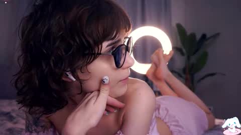 Thea online show from October 27, 8:57 pm