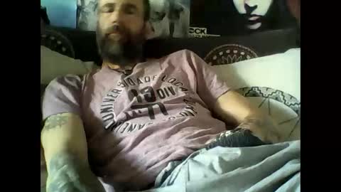 Snapshot of oedipe666 chatting on June 2, 12:40 pm oedipe666cam online show from June 2, 12:40 pm