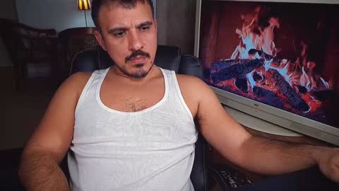 officeman7 online show from December 27, 8:39 pm