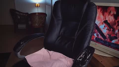 officeman7 online show from January 19, 4:36 pm