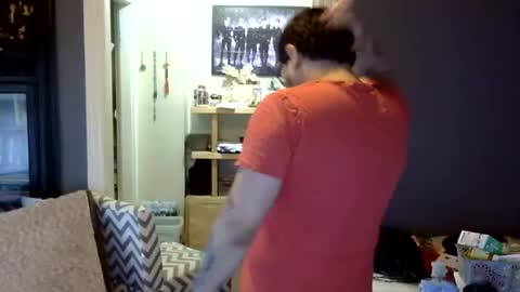 Snapshot of oflores77 chatting on April 21, 12:44 pm oscar flores online show from April 21, 12:44 pm