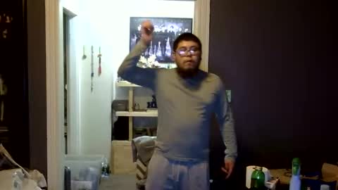 Snapshot of oflores77 chatting on May 4, 2:18 am oscar flores online show from May 4, 2:18 am