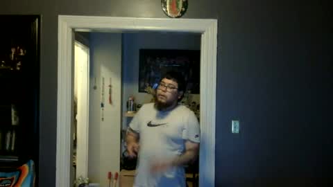 Snapshot of oflores77 chatting on July 2, 5:24 am oscar flores online show from July 2, 5:24 am