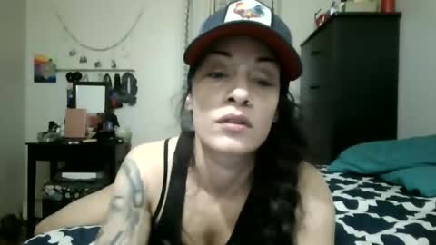Snapshot of oglitcouple chatting on January 4, 5:27 am Lit en Cama online show from January 4, 5:27 am
