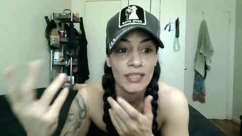 Snapshot of oglitcouple chatting on September 30, 6:46 pm Lit en Cama online show from September 30, 6:46 pm
