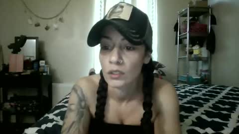 Lit en Cama online show from March 30, 10:00 pm