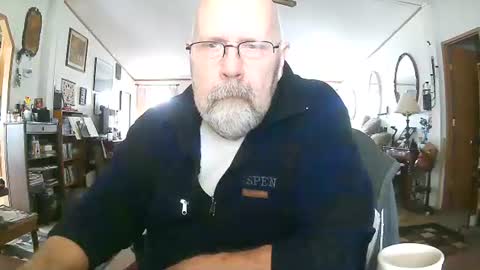 Maximus No Mo online show from November 30, 6:23 pm