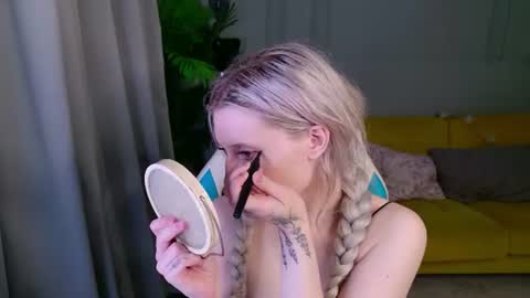 Lily online show from July 8, 1:26 pm