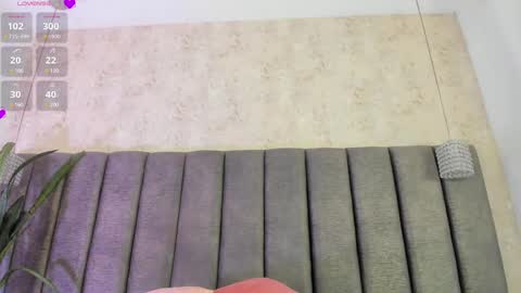 Holly online show from February 16, 7:49 pm