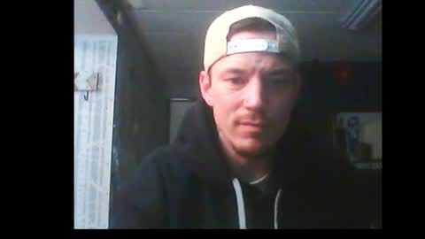 Snapshot of oh_you_know69 chatting on December 31, 8:26 am who dares toss me some tips lets have fun online show from December 31, 8:26 am