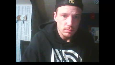 Snapshot of oh_you_know69 chatting on January 14, 6:45 am who dares toss me some tips lets have fun online show from January 14, 6:45 am