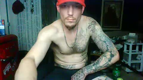 Snapshot of oh_you_know69 chatting on December 1, 7:24 am who dares toss me some tips lets have fun online show from December 1, 7:24 am