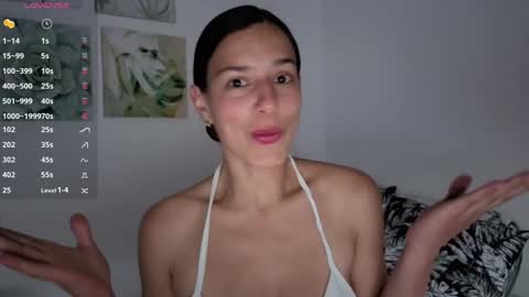 ohanna_ online show from November 8, 10:08 pm