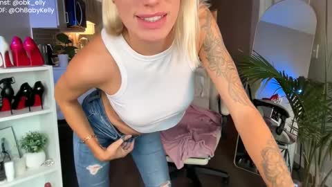 Kelly online show from September 24, 11:52 pm