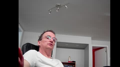 Snapshot of ohbitt chatting on June 4, 3:12 am ohbitt online show from June 4, 3:12 am