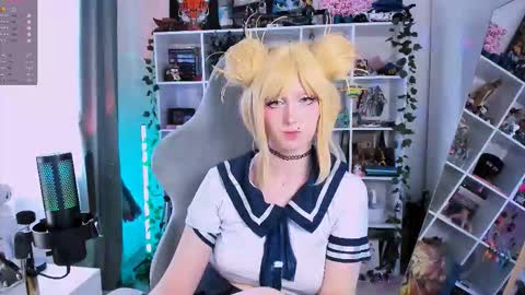 Snapshot of ohclementinee chatting on October 14, 8:04 am Clementine Clem online show from October 14, 8:04 am