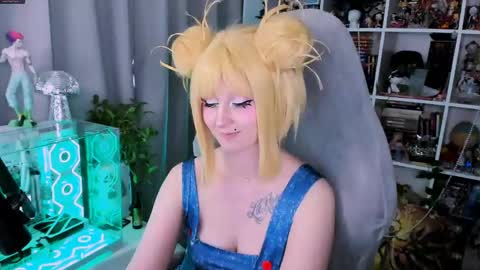 Snapshot of ohclementinee chatting on May 30, 2:47 pm Clementine Clem online show from May 30, 2:47 pm
