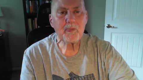 Snapshot of ohfukitsbob chatting on July 27, 5:20 pm ohfukitsbob online show from July 27, 5:20 pm