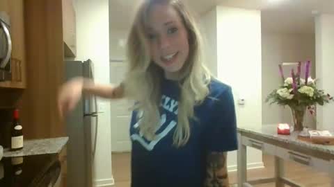 ohkaybby online show from February 18, 2:40 am