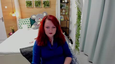 Snapshot of ohladyplease chatting on November 10, 5:50 am OhLadyPlease online show from November 10, 5:50 am