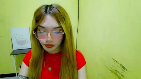 Snapshot of ohmyalessandraxcx chatting on December 16, 5:29 pm ohmyalessandraxcx online show from December 16, 5:29 pm