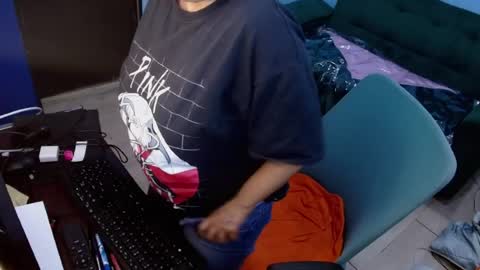 ohmysqueak online show from July 1, 3:08 am
