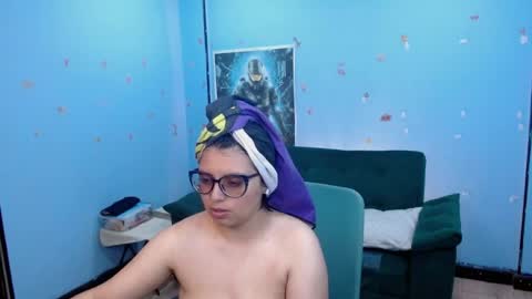 ohmysqueak online show from July 14, 2:05 am