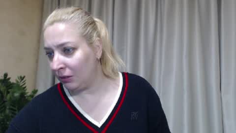 Snapshot of ohsweetiren chatting on May 10, 5:45 am Iren online show from May 10, 5:45 am