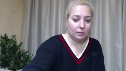 Snapshot of ohsweetiren chatting on May 15, 7:59 am Iren online show from May 15, 7:59 am