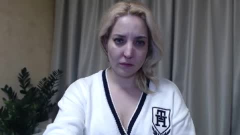 Mari online show from February 13, 6:16 pm