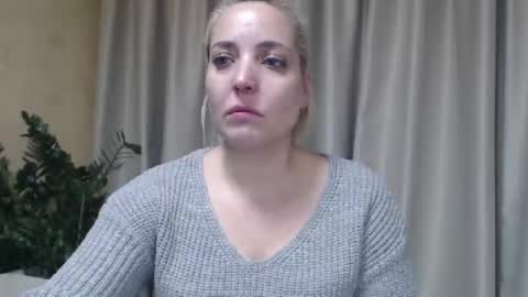 Mari online show from October 17, 3:47 pm