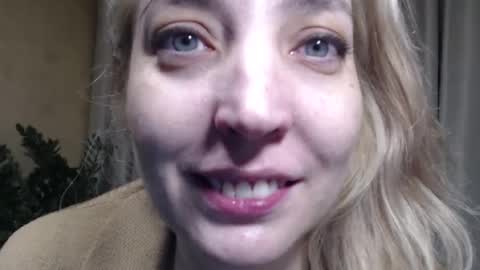 Mari online show from November 20, 6:51 pm