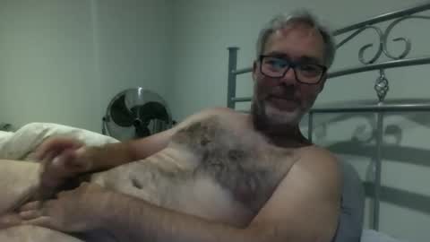 oiledcouple1 online show from November 8, 9:09 am