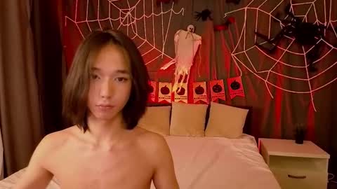 Ami online show from October 29, 1:57 pm