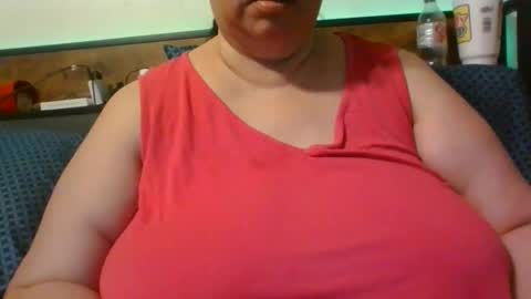 Snapshot of okiecpl82 chatting on January 18, 4:37 am okiecpl online show from January 18, 4:37 am