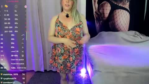 Snapshot of oktopussy_ chatting on May 11, 2:45 pm oktopussy_ online show from May 11, 2:45 pm