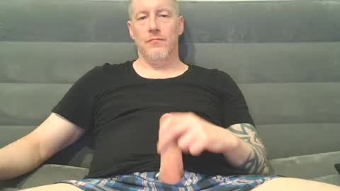 Snapshot of olavdelux chatting on June 27, 6:57 pm olavdelux online show from June 27, 6:57 pm
