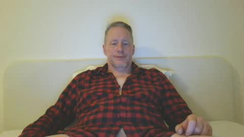 Snapshot of olavdelux chatting on July 9, 11:31 pm olavdelux online show from July 9, 11:31 pm