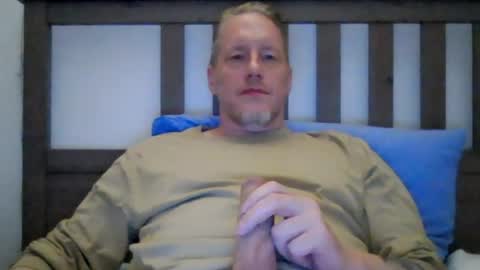 Snapshot of olavdelux chatting on July 25, 10:51 pm olavdelux online show from July 25, 10:51 pm