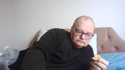 old_fkr online show from January 5, 11:04 am