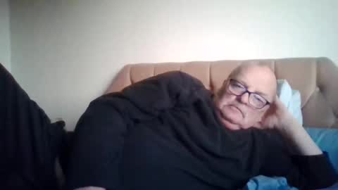 old_fkr online show from February 6, 5:09 pm