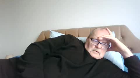 old_fkr online show from February 10, 9:14 am