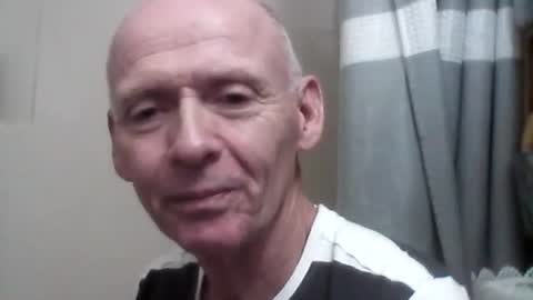 Snapshot of oldbuthorny62 chatting on October 27, 1:42 am oldbuthorny62 online show from October 27, 1:42 am