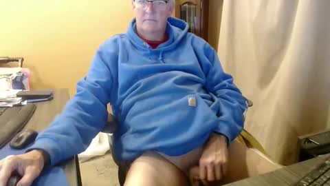 Snapshot of olderandwiser chatting on January 5, 5:30 am Older and Wiser online show from January 5, 5:30 am