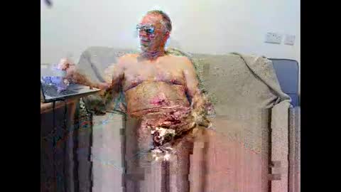 Snapshot of oldercock1411 chatting on November 8, 3:23 pm oldercock1411 online show from November 8, 3:23 pm