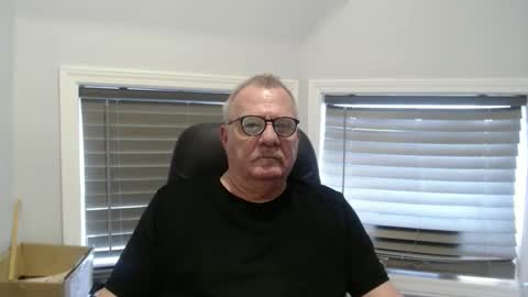 oldguybigd online show from October 12, 8:41 pm