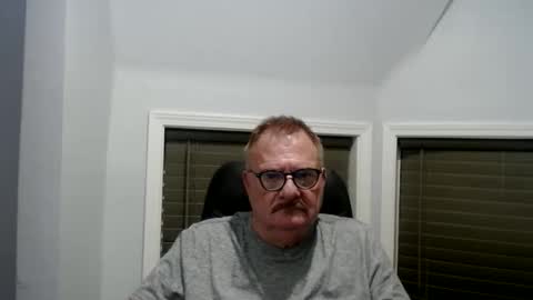 Snapshot of oldguybigd chatting on June 11, 3:48 am oldguybigd online show from June 11, 3:48 am