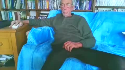 Snapshot of oldhornydick chatting on January 5, 9:36 pm oldhornydick online show from January 5, 9:36 pm