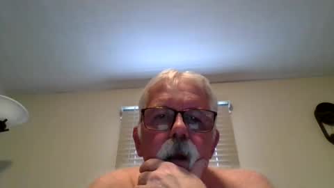 OldMIGUY online show from February 9, 9:41 pm